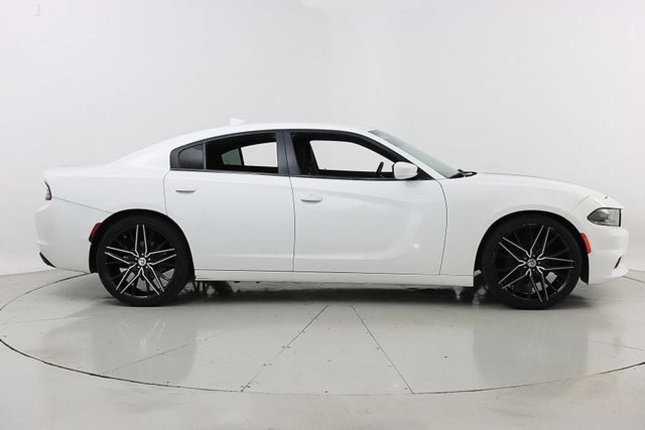 Dodge Charger - zdjęcie 4