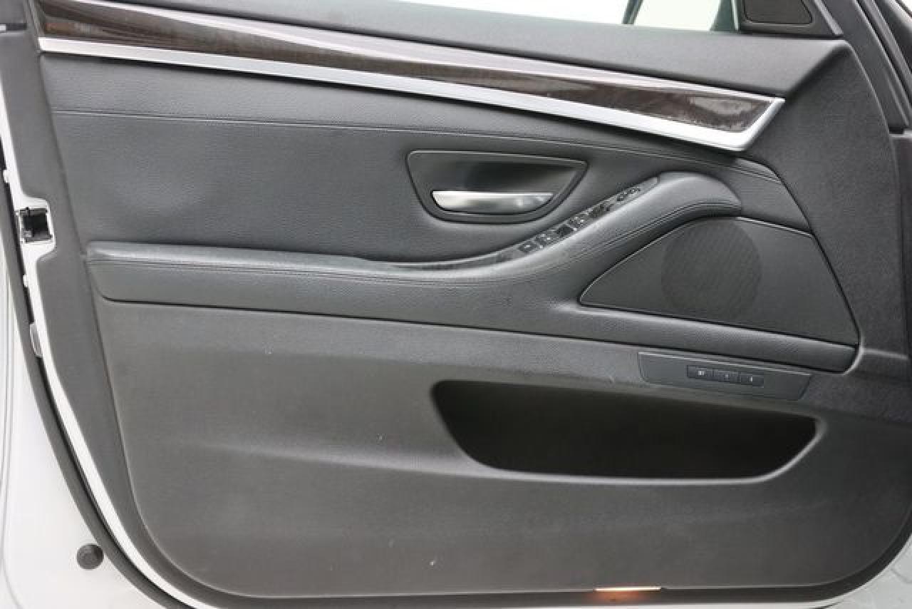 2015 BMW 528 I - zdjęcie 14