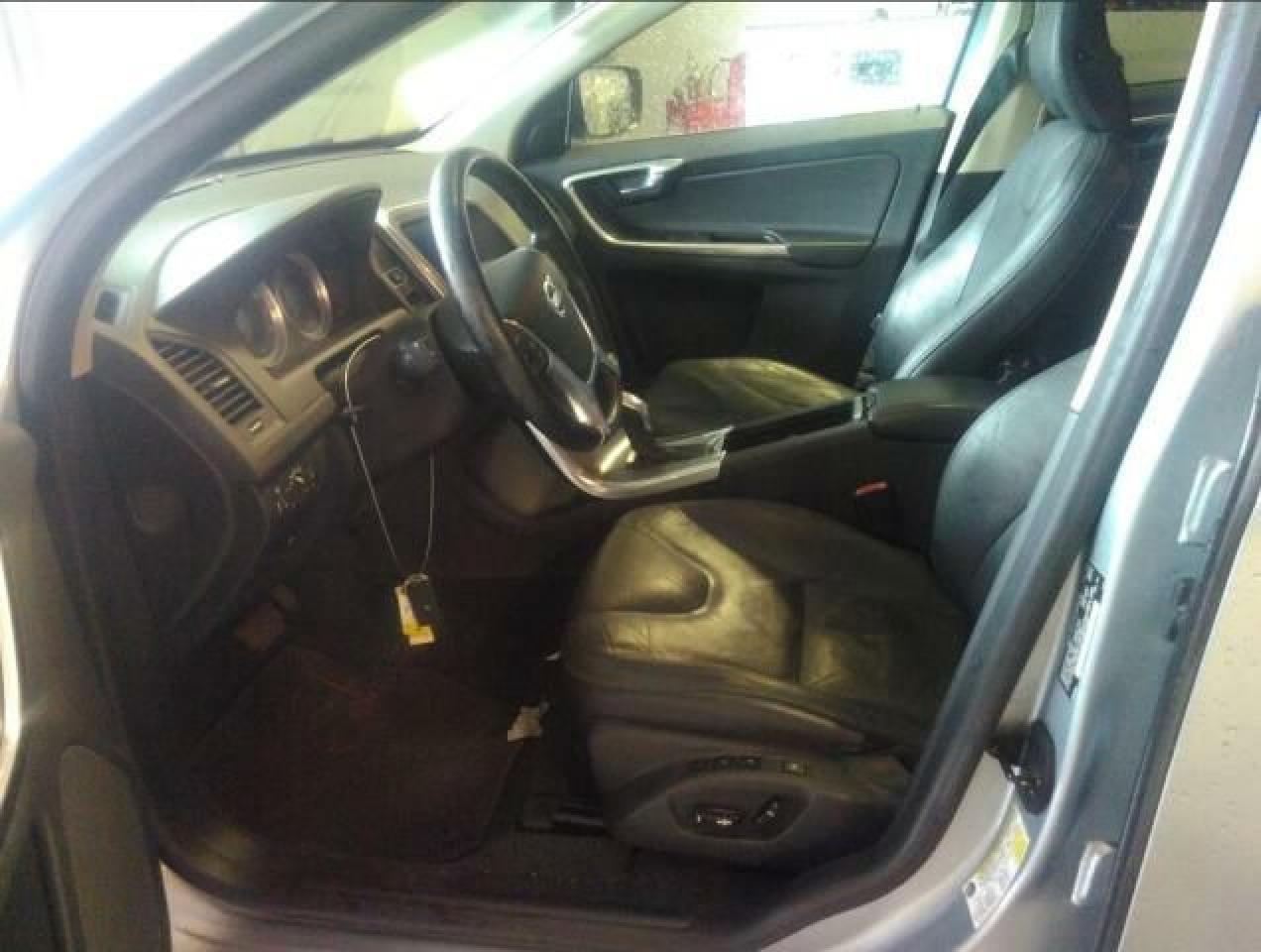 Volvo XC60 - zdjęcie 3