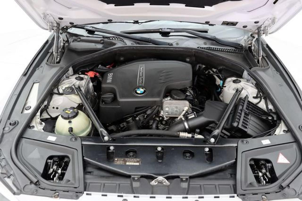 2015 BMW 528 I - zdjęcie 41