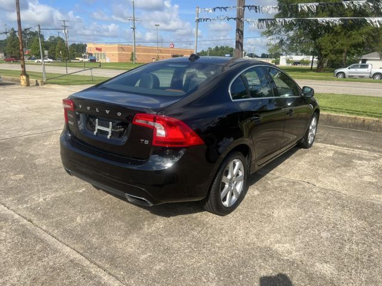 Volvo S60 - zdjęcie 3