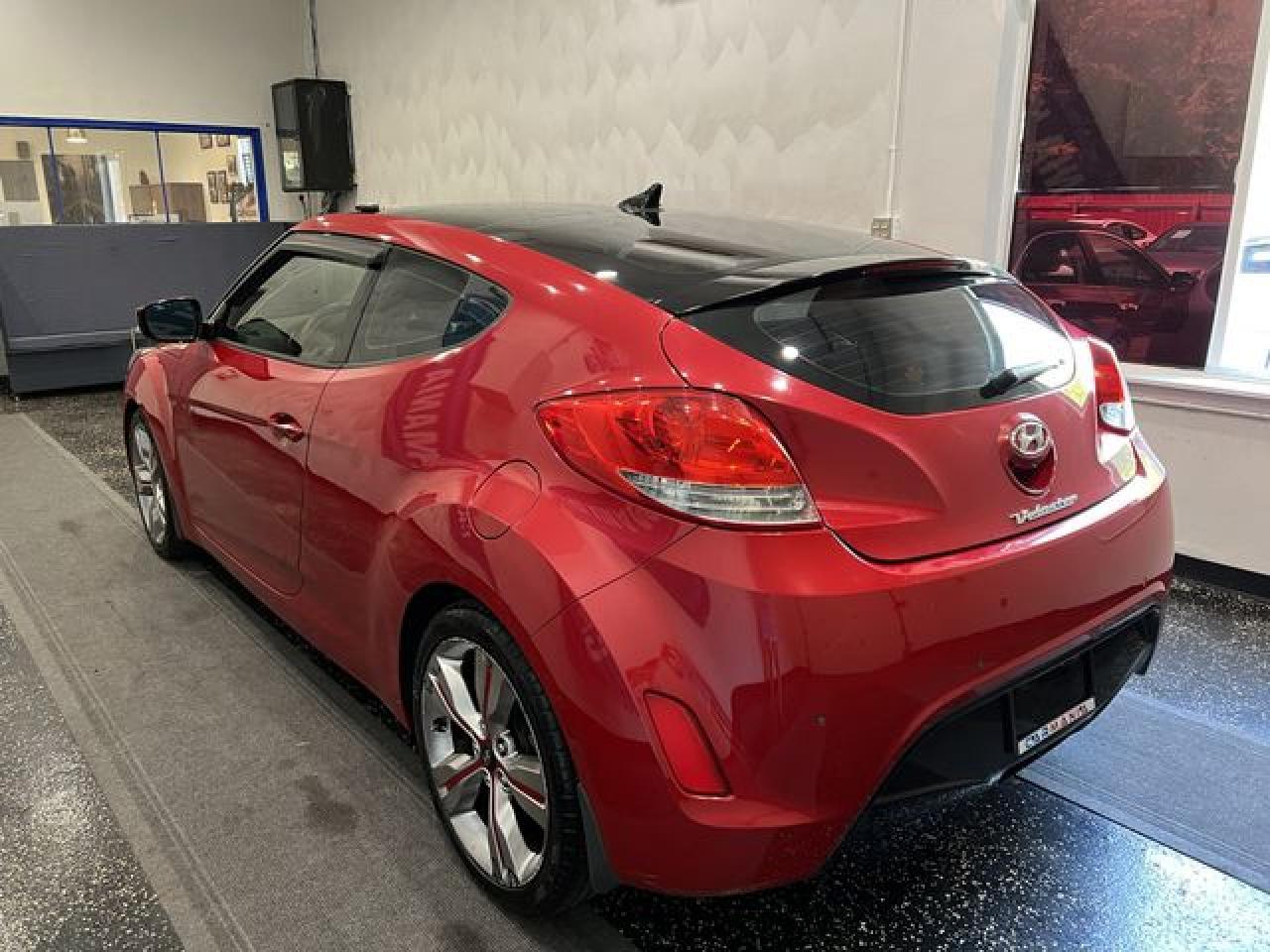 2013 Hyundai Veloster - zdjęcie 8