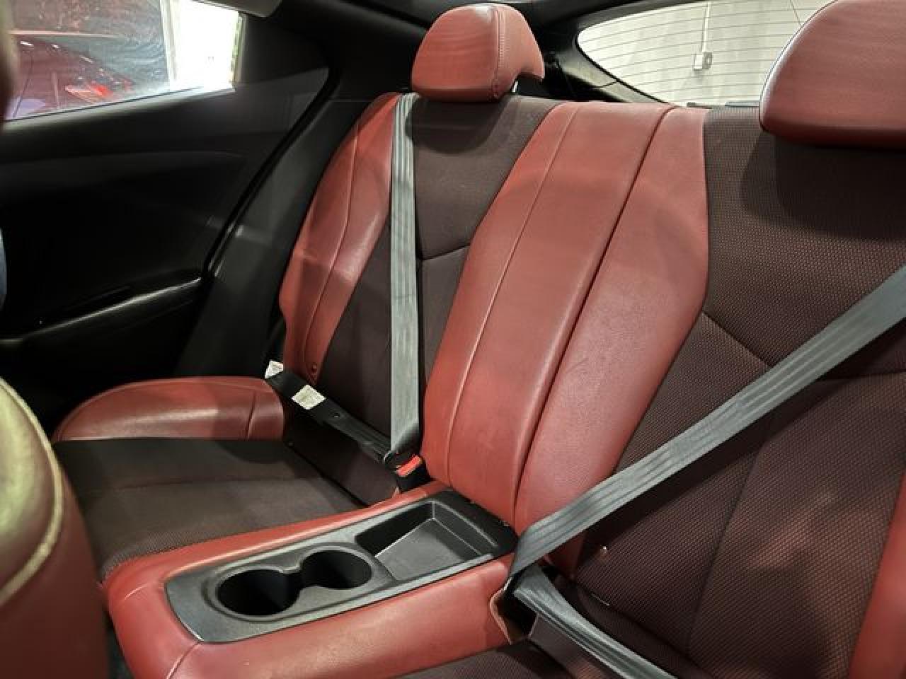 2013 Hyundai Veloster - zdjęcie 14