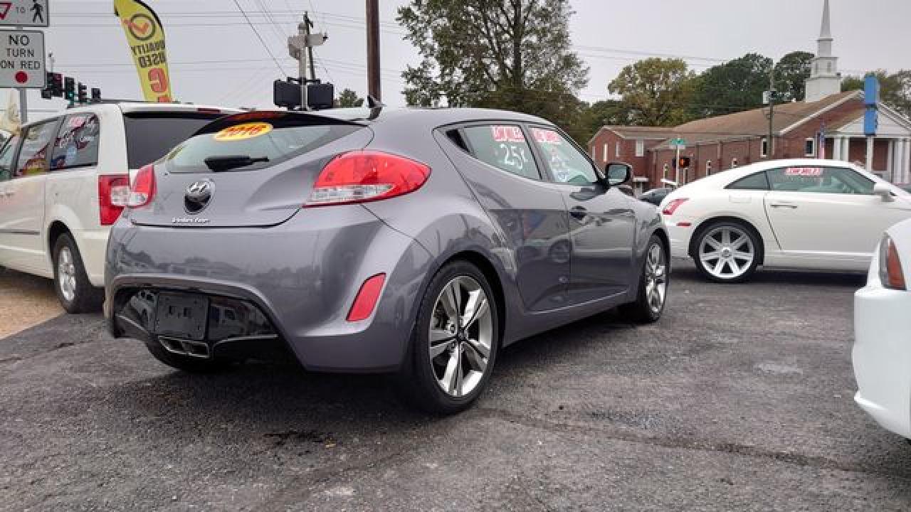 Hyundai Veloster - zdjęcie 3