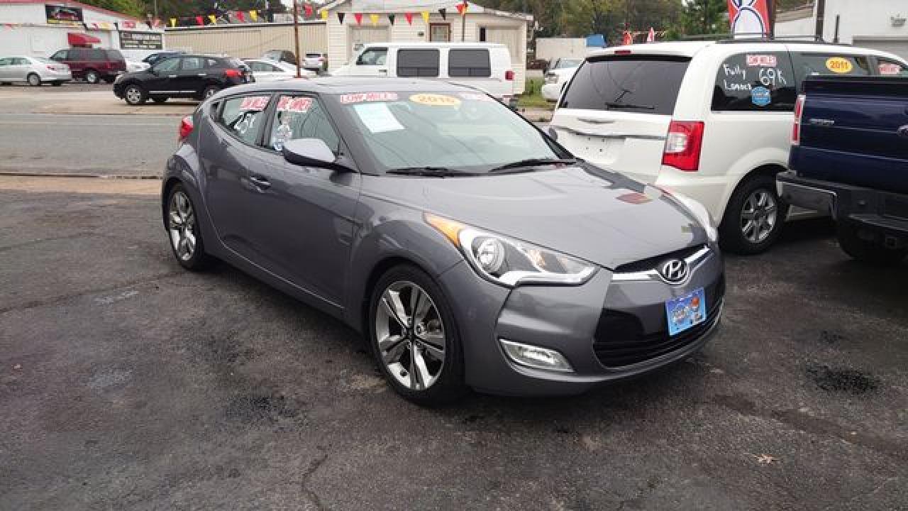 Hyundai Veloster - zdjęcie 1