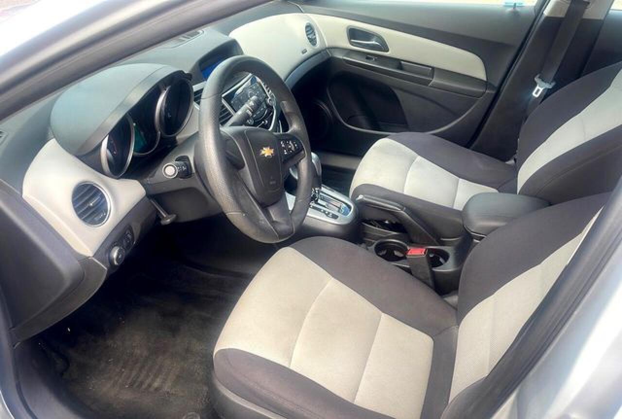2013 Chevrolet Cruze Ls - zdjęcie 9