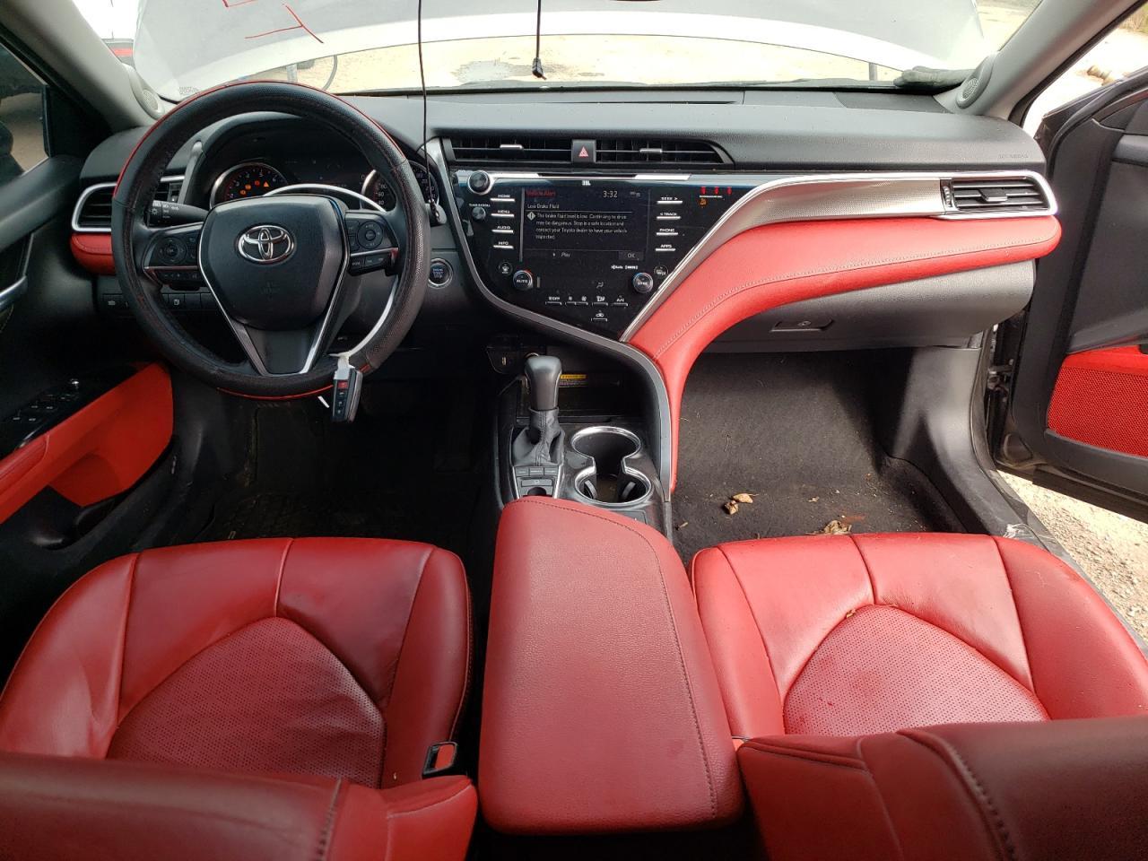 Toyota Camry - zdjęcie 5
