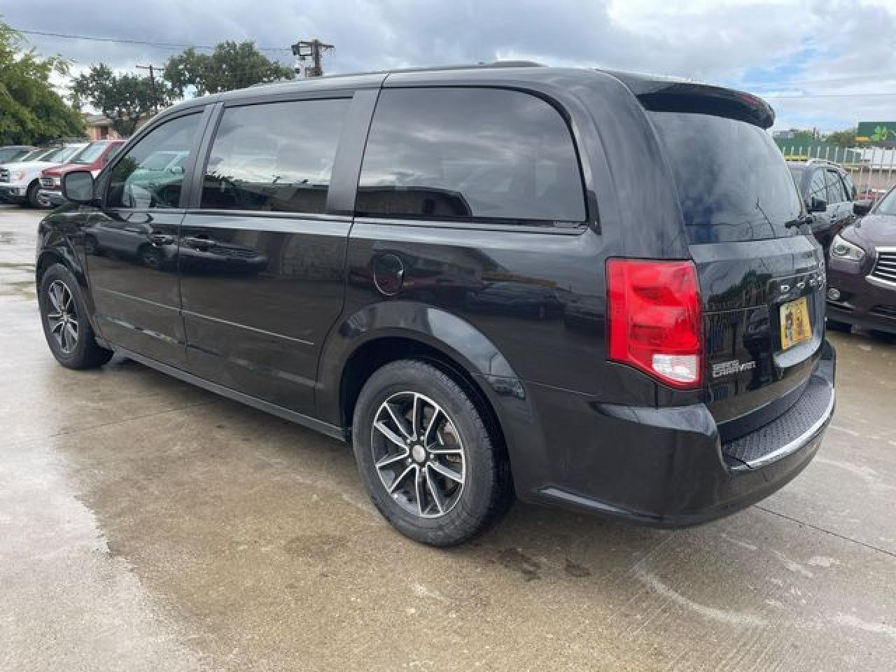 Dodge Grand Caravan - zdjęcie 4