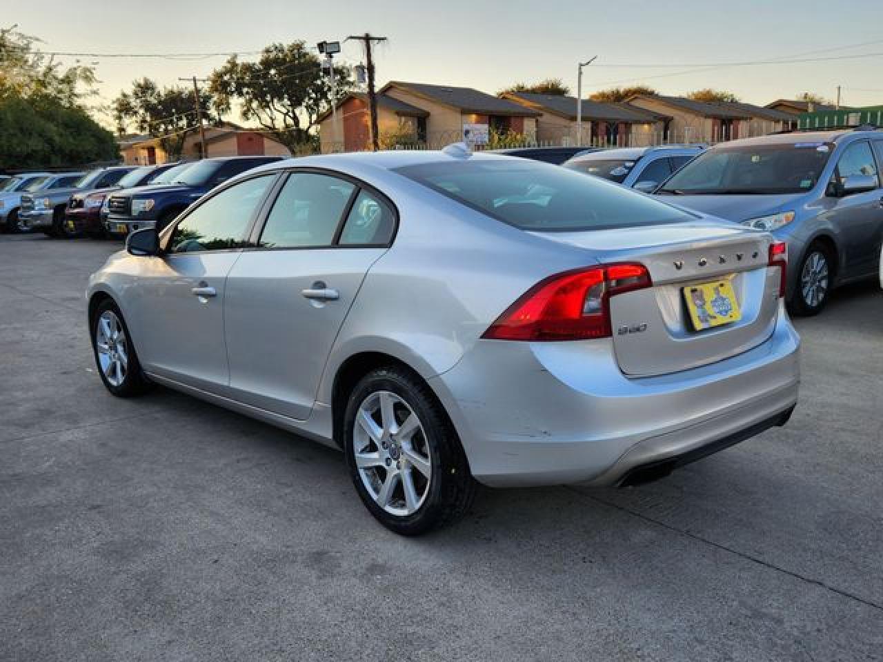 Volvo S60 - zdjęcie 4