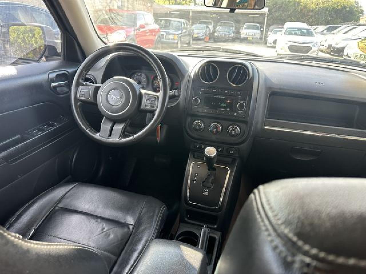 Jeep Patriot - zdjęcie 4