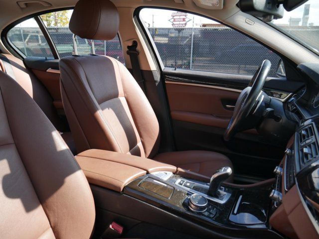 2016 BMW 528 I - zdjęcie 13