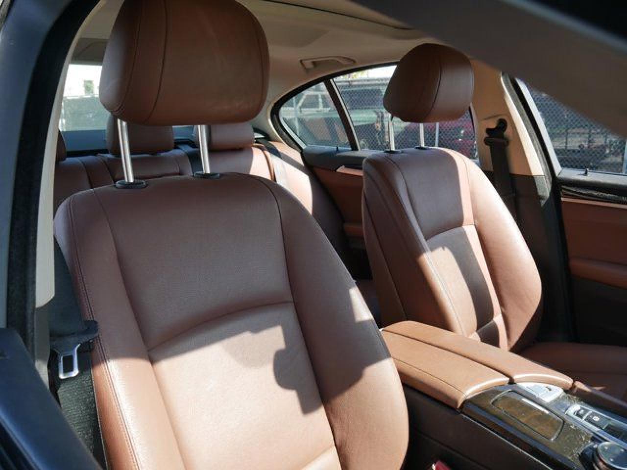 2016 BMW 528 I - zdjęcie 14