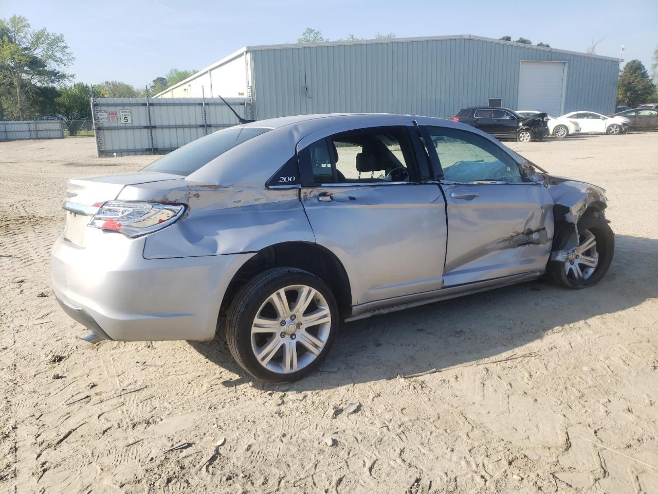 Chrysler 200 - zdjęcie 3