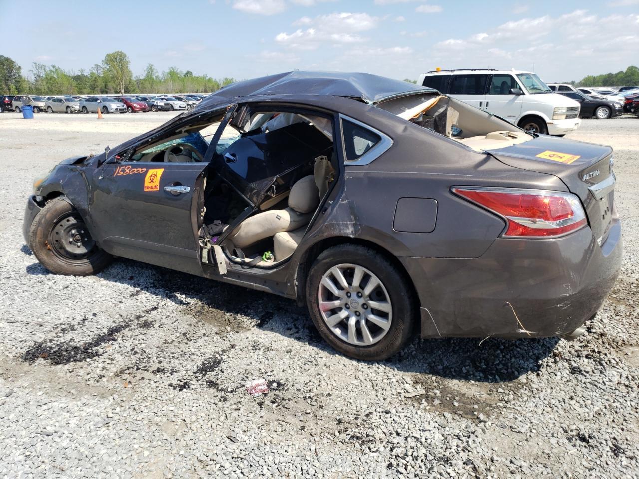 Nissan Altima - zdjęcie 2