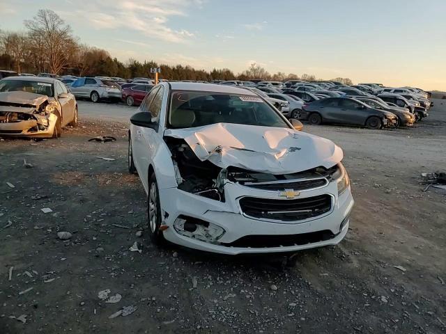2015 Chevrolet Cruze Ls - zdjęcie 11
