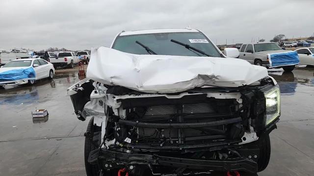 2023 GMC Yukon At4 - zdjęcie 15