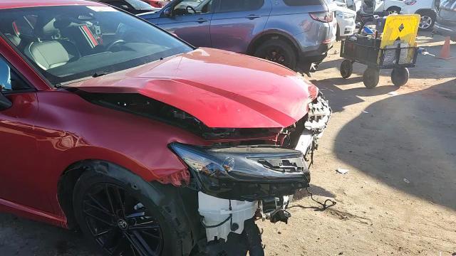 2025 Toyota Camry Xse - zdjęcie 13