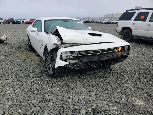 2022 Dodge Challenger R/T - zdjęcie 14