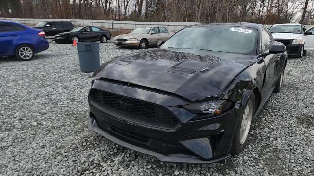 2019 Ford Mustang - zdjęcie 13
