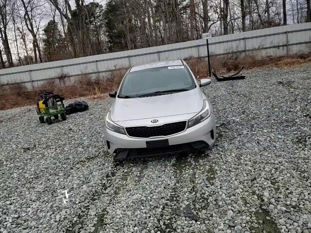 2017 Kia Forte - zdjęcie 13