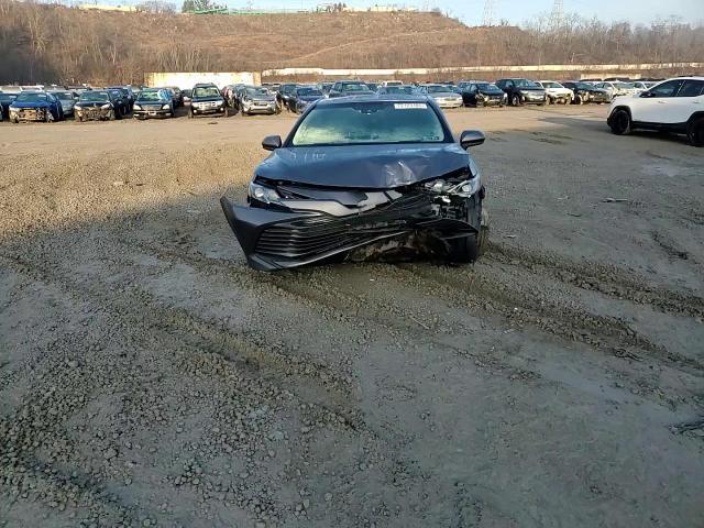 2018 Toyota Camry Le - zdjęcie 14