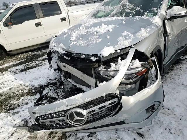 2021 Mercedes-Benz Gla 250 4Matic - zdjęcie 13