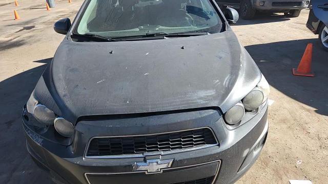 2016 Chevrolet Sonic Lt - zdjęcie 13