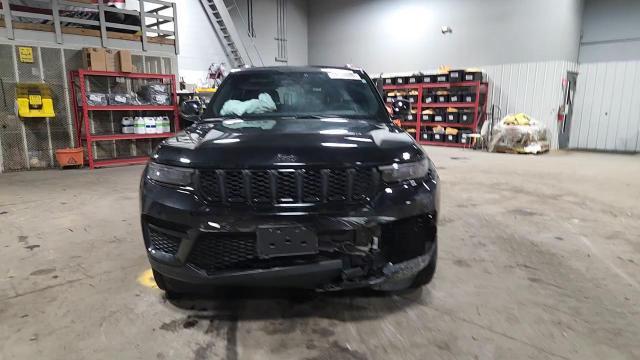 2024 Jeep Grand Cherokee Laredo - zdjęcie 14