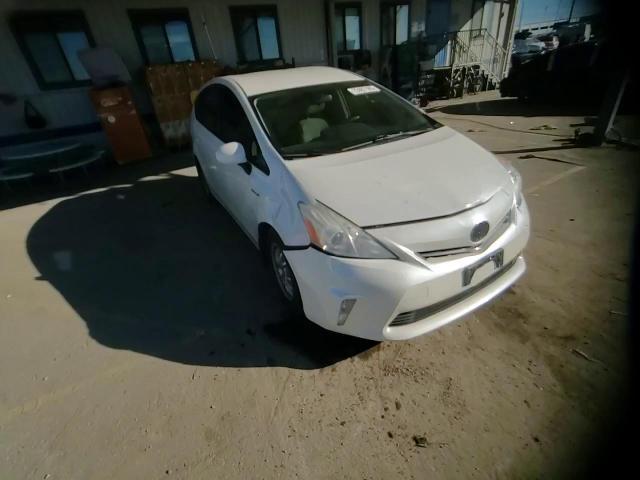 2014 Toyota Prius V - zdjęcie 14