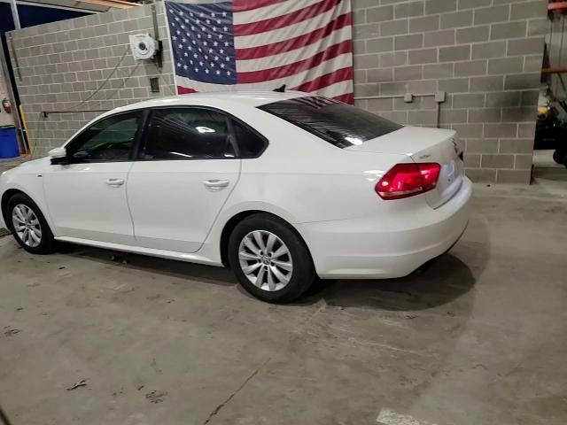 2014 Volkswagen Passat S - zdjęcie 13