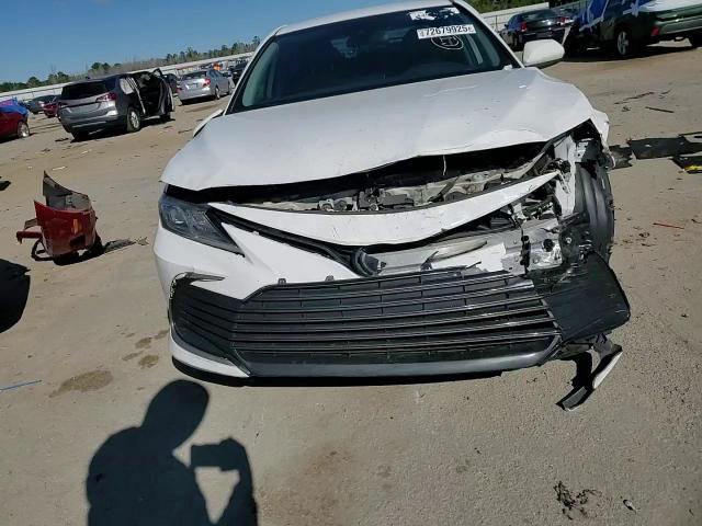 2023 Toyota Camry Le - zdjęcie 13