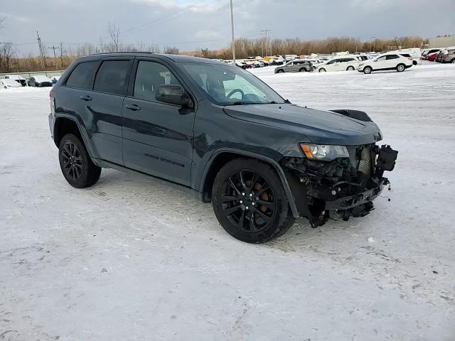 2017 Jeep Grand Cherokee Laredo - zdjęcie 14