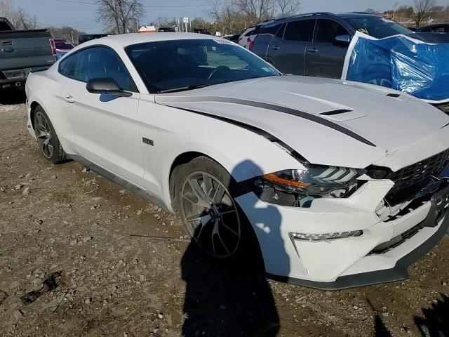 2020 Ford Mustang - zdjęcie 13
