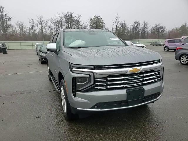 2025 Chevrolet Suburban K1500 Premier - zdjęcie 14