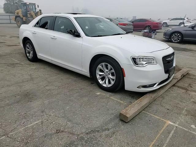 2016 Chrysler 300 Limited - zdjęcie 13