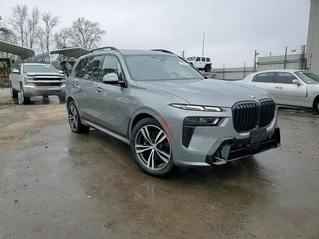 2024 BMW X7 xDrive40I - zdjęcie 14