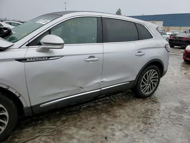 2019 Lincoln Nautilus Reserve - zdjęcie 15