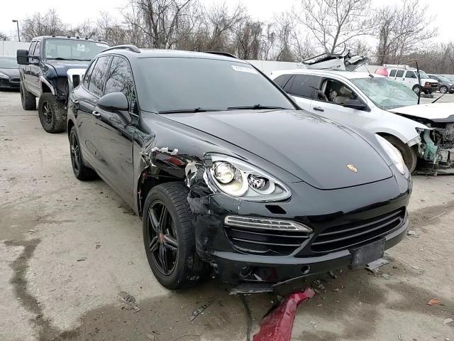 2014 Porsche Cayenne - zdjęcie 14