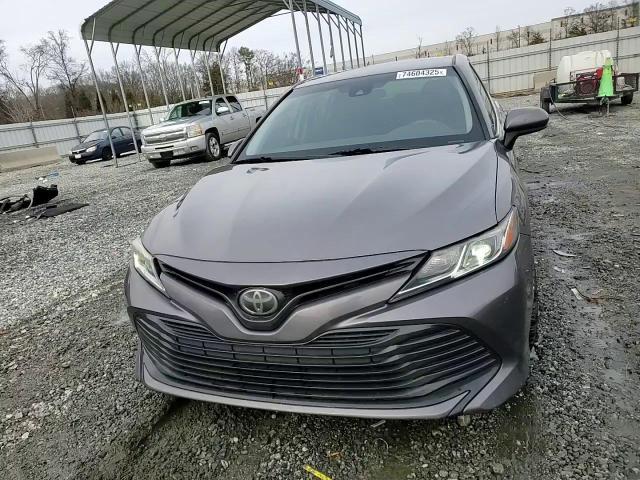 2018 Toyota Camry Le - zdjęcie 14