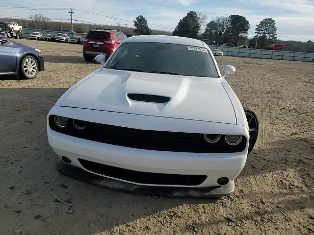 2021 Dodge Challenger Gt - zdjęcie 13