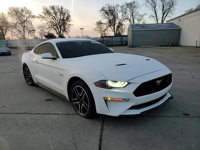 2021 Ford Mustang Gt - zdjęcie 13
