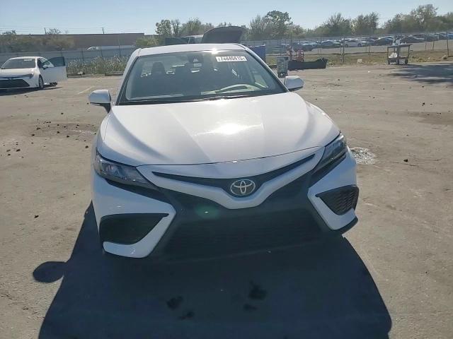 2022 Toyota Camry Se - zdjęcie 13