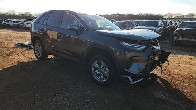 2025 Toyota Rav4 Xle - zdjęcie 14