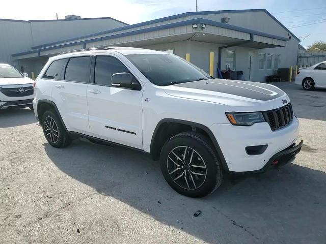 2021 Jeep Grand Cherokee Trailhawk - zdjęcie 15