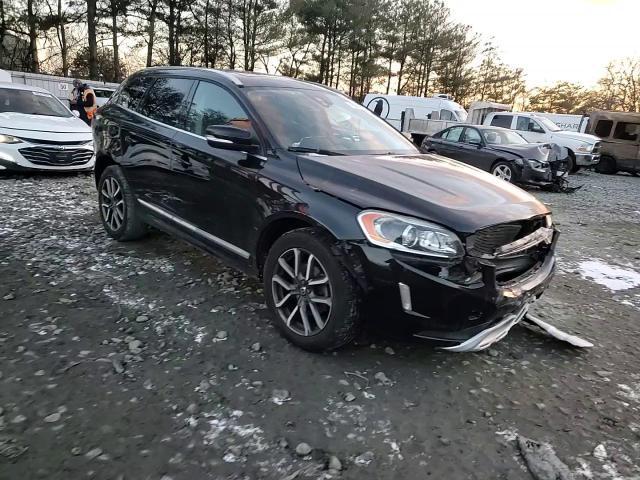 2017 Volvo Xc60 T6 Dynamic - zdjęcie 14