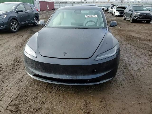 2026 Tesla Model 3 - zdjęcie 13