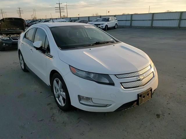2014 Chevrolet Volt - zdjęcie 13