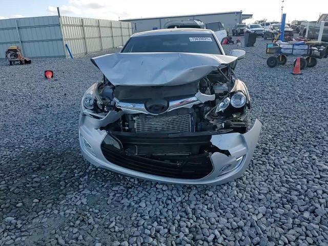 2017 Hyundai Veloster - zdjęcie 13