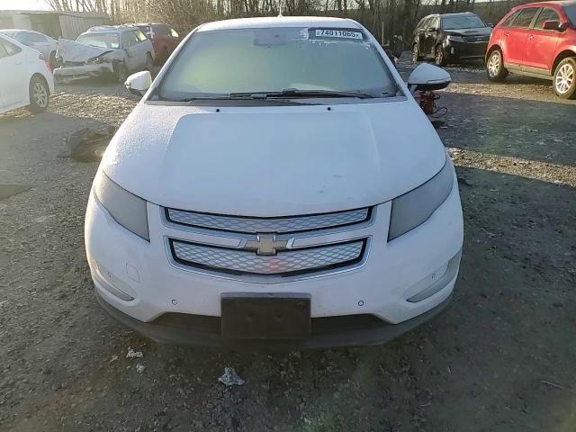 2013 Chevrolet Volt - zdjęcie 13