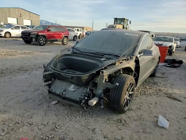 2019 Tesla Model 3 - zdjęcie 13